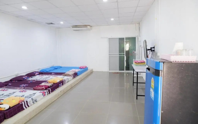 Baan Rai Pray Rung Kaeng Krachan