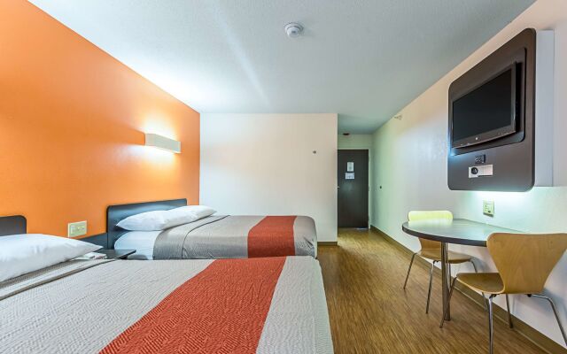 Motel 6 Indianapolis Carmel