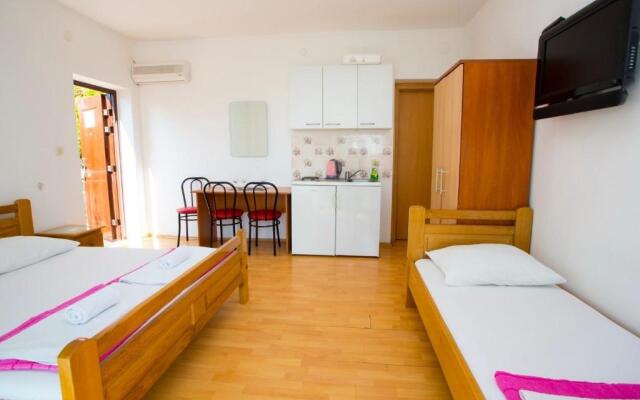 Apartments Bravo - 100m from beach