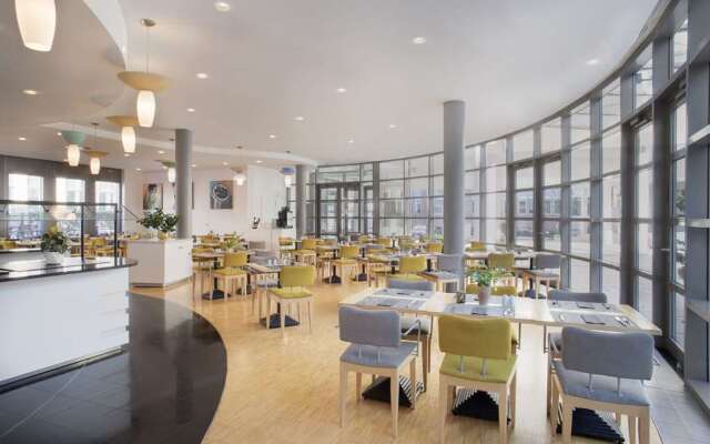 FOUR Munich Neue Messe