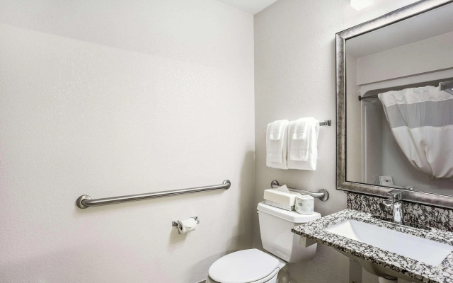 MainStay Suites Cedar Rapids North - Marion