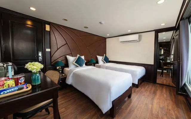 Santamaria Luxury Cruises