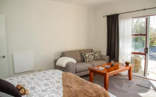 Martinborough Experience Accommodation Bed & Breakfast