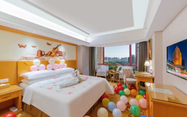 Vienna Hotel Zhongshan West District