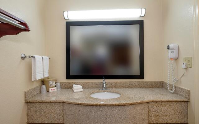 Red Roof Inn Columbus, MS