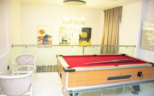 Trinity Shortlet Apartment