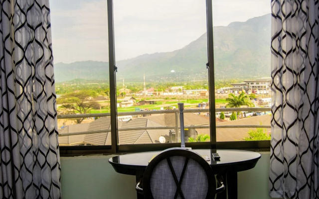 Flomi Hotel