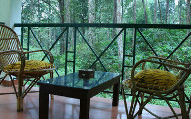 Woodpecker Resort