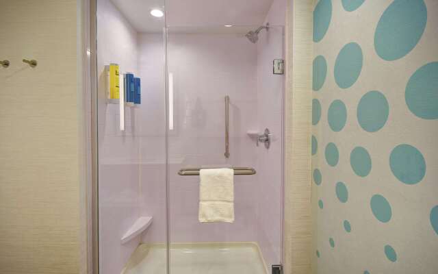 Tru by Hilton Sterling Heights Detroit