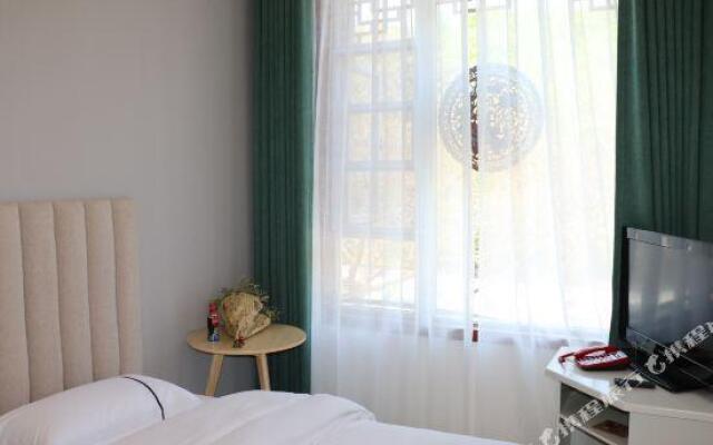 Yue to Brigade Hotel