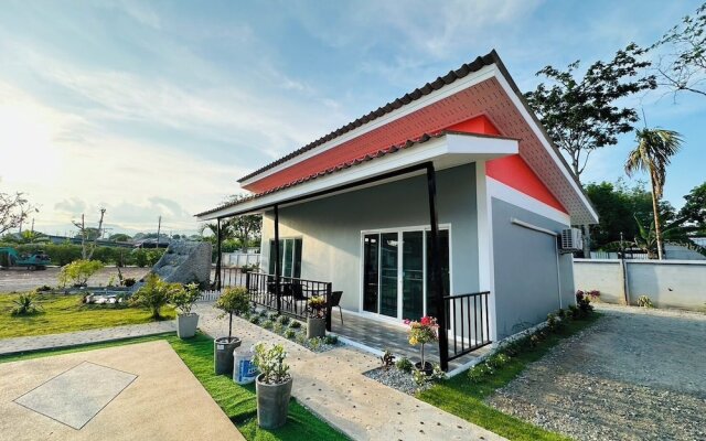 Patcharee Resort
