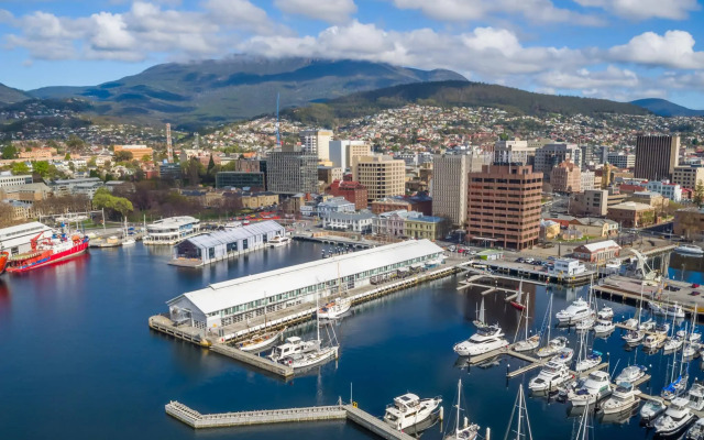 Somerset on The Pier Hobart