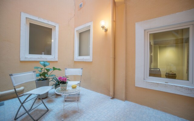 Elegant & Cozy Apartment