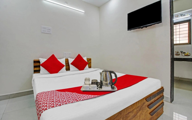 Flagship 93292 Hotel White House