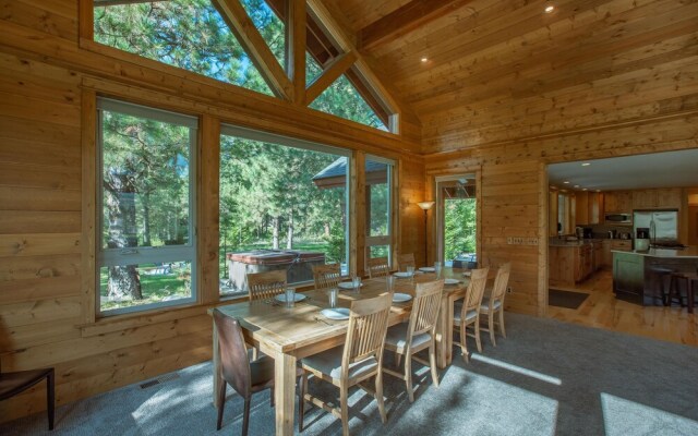 River Lodge in Plain