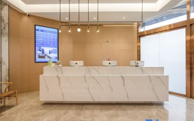 Lvchen Smart Hotel (Taicangyu Branch)