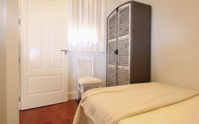 Deluxe apart. Pza de la encarnacion Q5