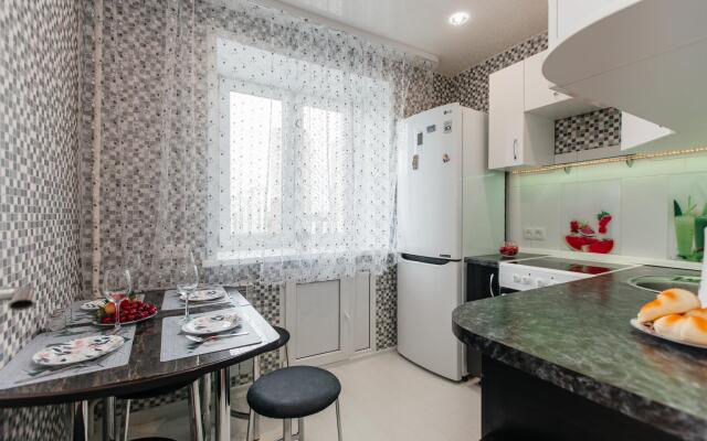 Yousinn (Юсинн) на улице Бориса Богаткова 213