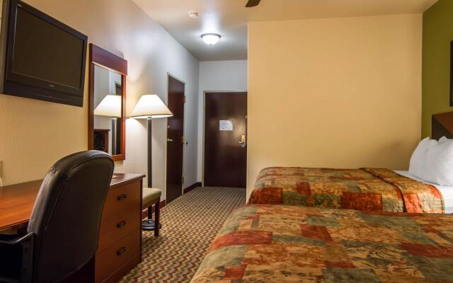 Clarion Inn & Suites Weatherford South