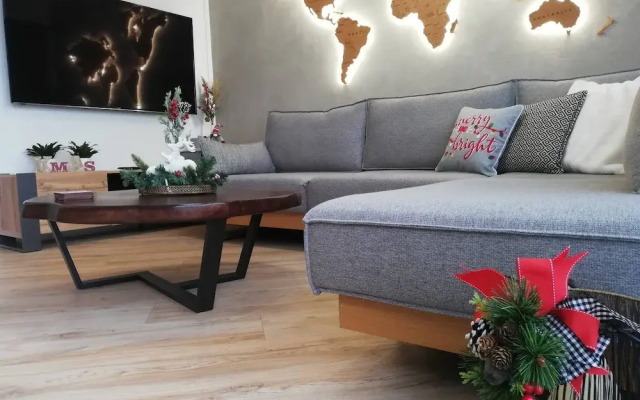Luxury 80m2 Apartment With Balkony Downtown
