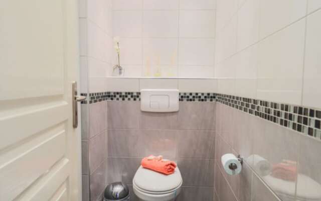 Palais Promenade AP4166 by Riviera Holiday Homes