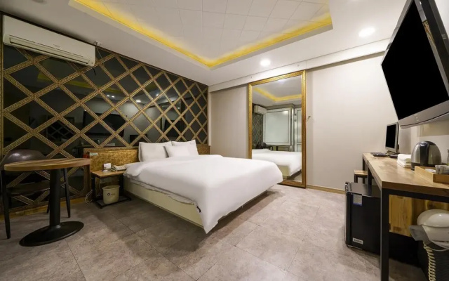 Ulsan Samsan Q5