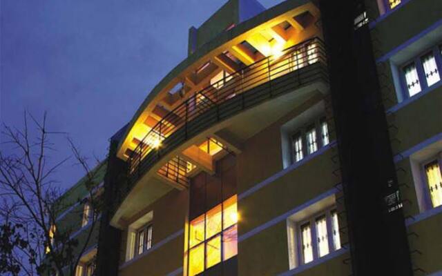 16 Squares Luxury Suites & Boutique Hotel