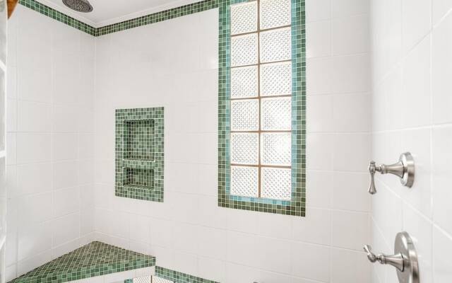 Lavish Two-story Oceanfront Home w/ Huge Deck, Wifi, & Incredible Views