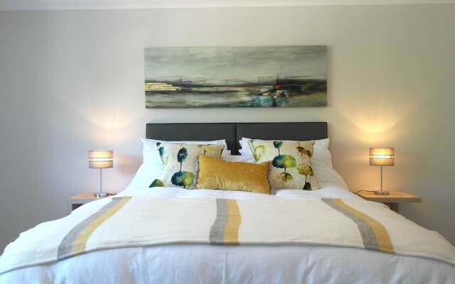 Westhampnett House , Chichester 492113