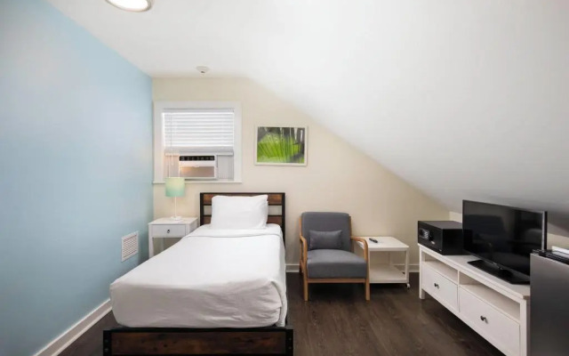 The Southernmost Inn - Adults Only