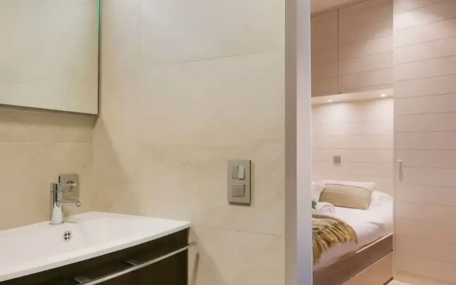 Unique Apartment With Sea-view Near the Center