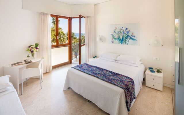 Hotel Caravelle