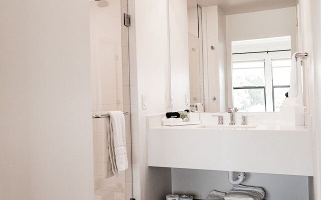 The Suites at Fishermen's Village