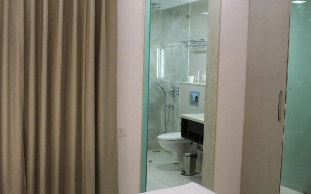 Keys Lite by Lemon Tree Hotels, Mayfield, Gurgaon
