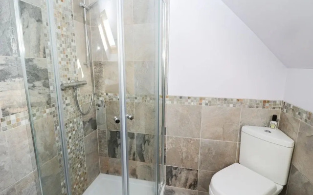 Whinstones at 4 The Villas