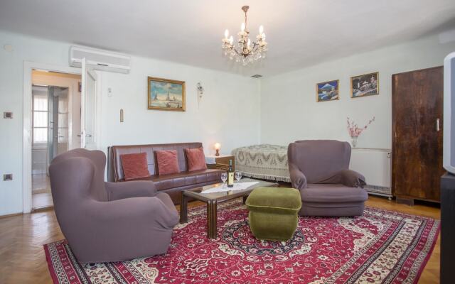 Apartments Crevatin Riva