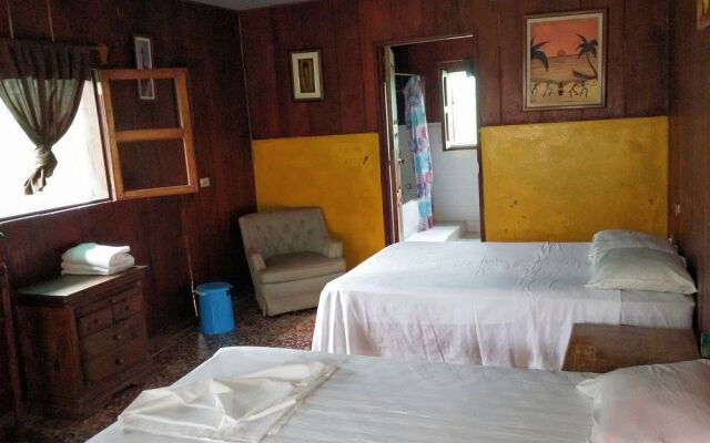 Montecristo River Lodge