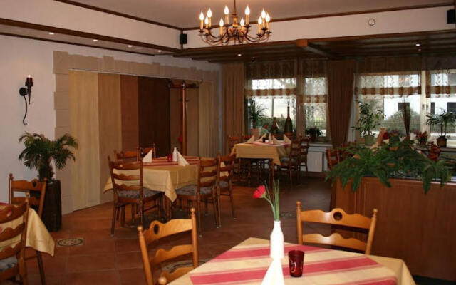 Gasthof zur Post Hotel - Restaurant