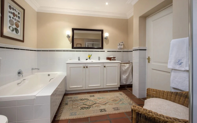 La Fontaine Guest House