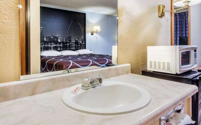 Super 8 by Wyndham Sullivan