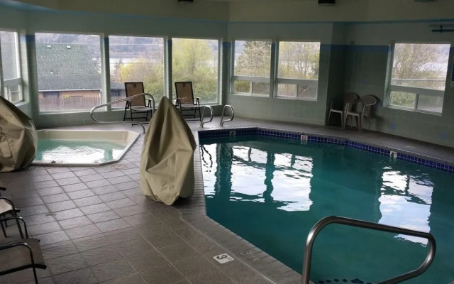 Riverview Lodge