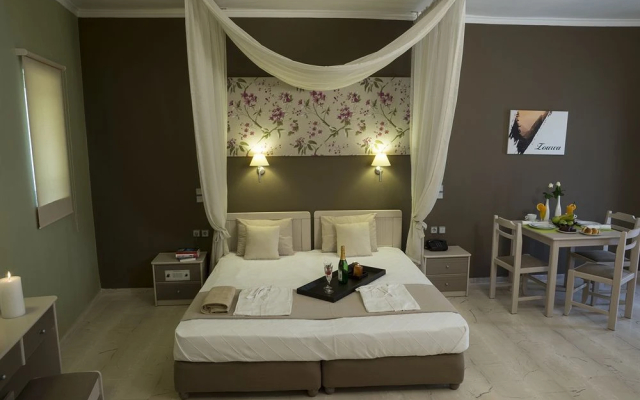 Elia Stalos Apartments