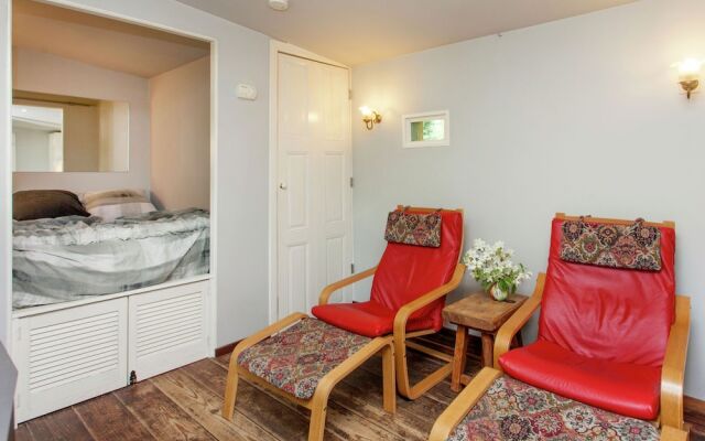 Delightful Chalet in Opglabbeek near Lake