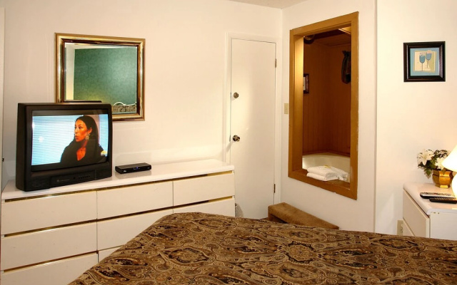 Sleeping Beauty 511 - Two Bedroom Cabin