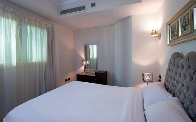 Royal Beach Serviced Apartments