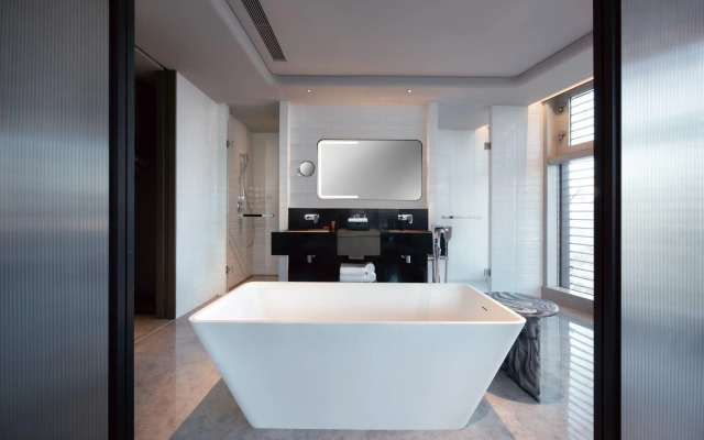 Crowne Plaza Shenzhen World Exhibition and Convention Center by IHG