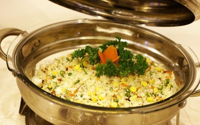 Hampton Hotel By Jinnu Lai