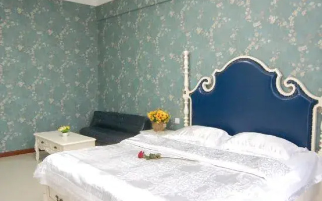 Fashion Style Theme Hotel (Fengcheng Yinzuo Apartment Branch)