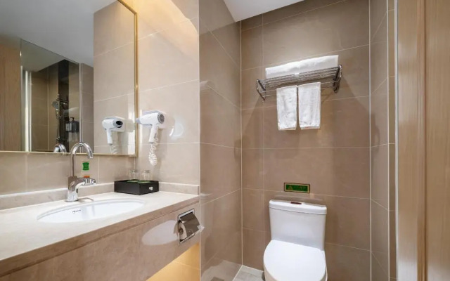 Vienna International Hotel (Shenzhen Huizhanwan Center)