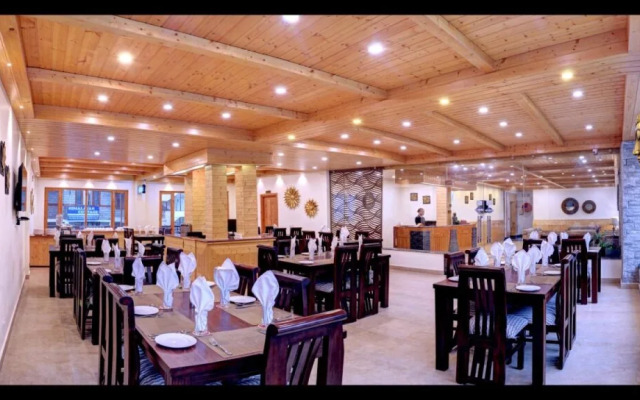 Hotel Chandertal Manali